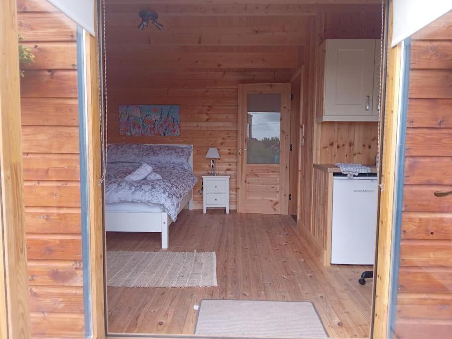 Ceaser'S Cabin Is A Cosy 1 Bedroom Cabin Lahinch Eksteriør bilde